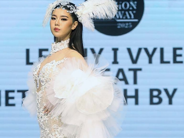 CANTIK: Tonjolkan gaya tanpa batas di Malang Fashion Runaway.