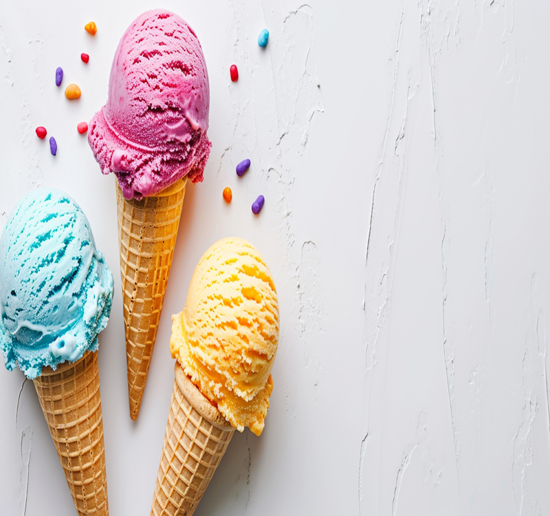 DINGIN: Gelato dimakan saat siang hari menyegarkan