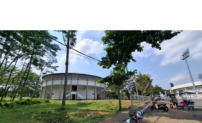 INFRASTRUKTUR: GOR Kanjuruhan di kompleks stadion bakal dipoles. Perbaikan diperkirakan akan menghabiskan Rp 1,6 miliar.