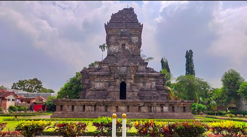 BERSEJARAH: Candi Singosari merupakan candi peninggalan Kerajaan Singhasari.