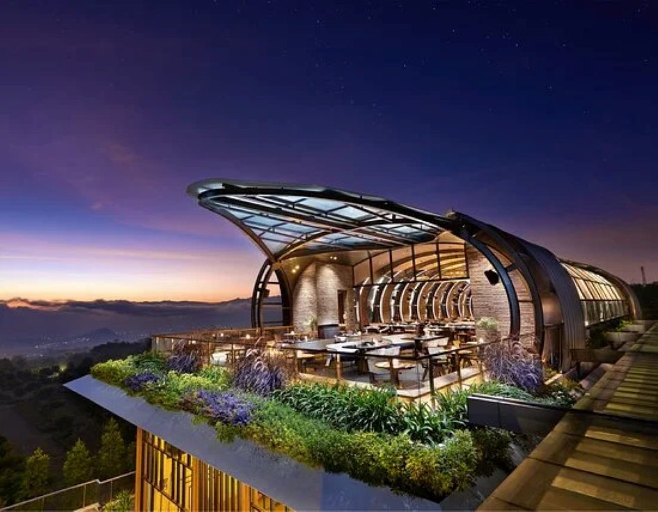 PEMANDANGAN ALAM: Beberapa Rekomendasi kafe di Kota Batu yang Menyajikan Pemandangan Alam yang Indah.