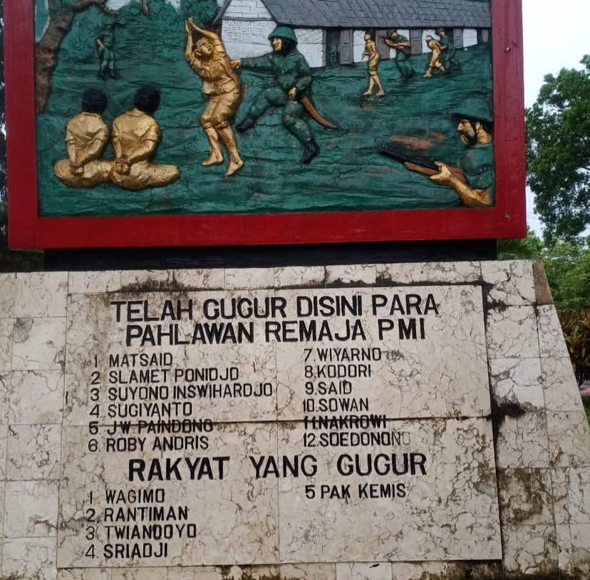 KEJAM: Daftar nama pahlawan yang gugur di Monumen Peniwen Affairs Kromengan.