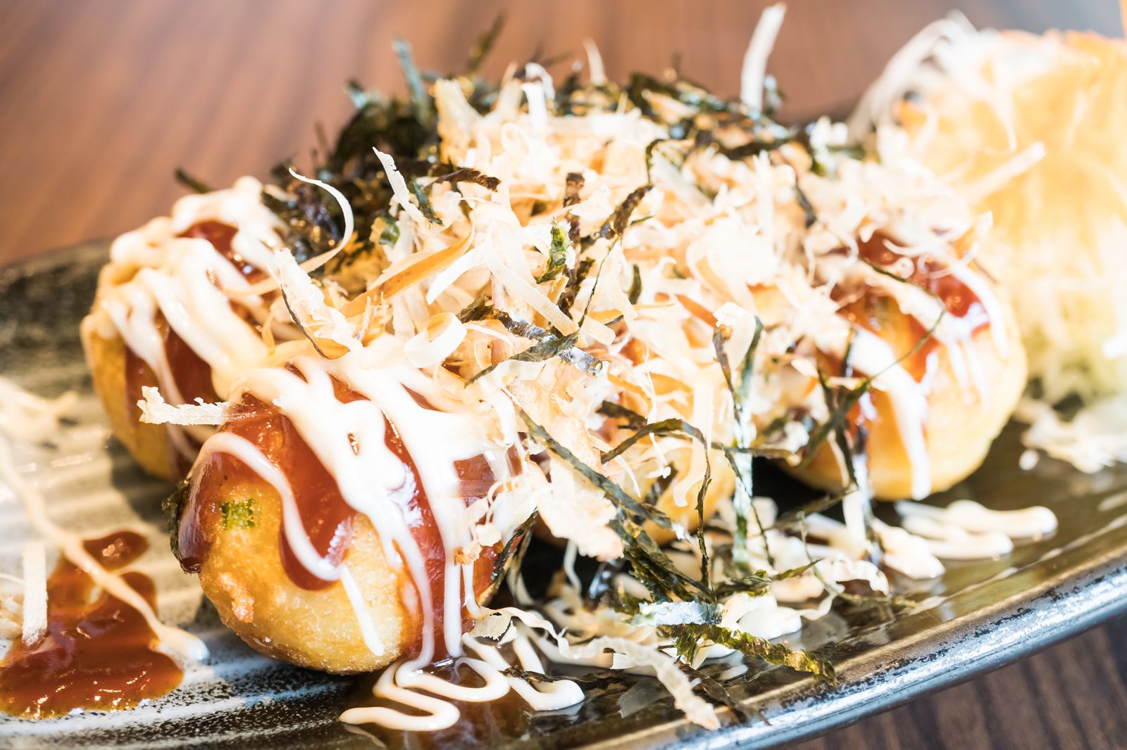 NIKMAT: Takoyaki merupakan makanan khas Jepang yang isinya bermacam-macam seperti gurita.