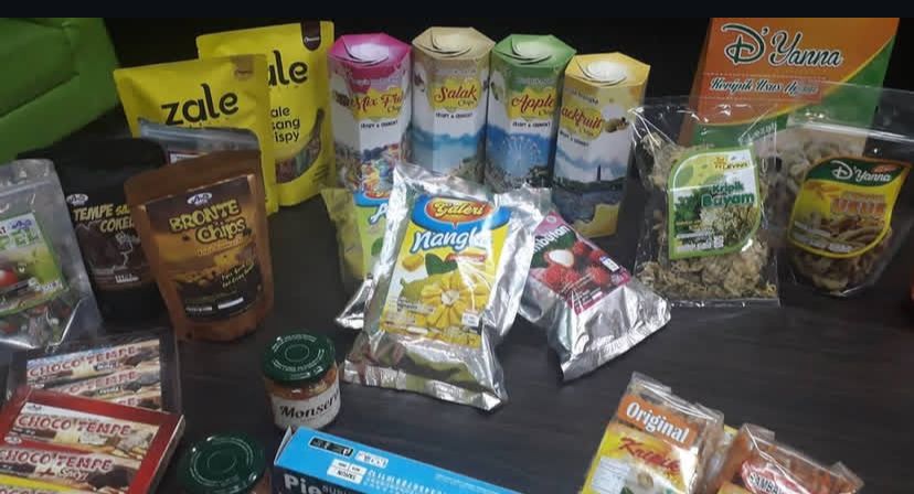 BERAGAM: Aneka kripik buah siap menjadi buah tanganmu ketika berkunjung ke Malang.