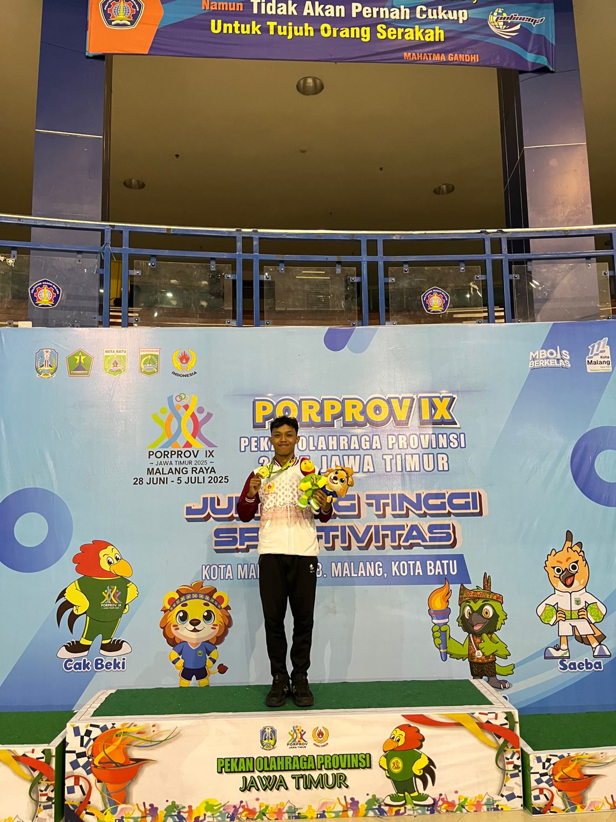 PRESTASI: Nabil Putra Mujahidin siswa SMAN 1 Tumpang, Atlet karate yang berprestasi di Porprov IX Jawa Timur 2025.