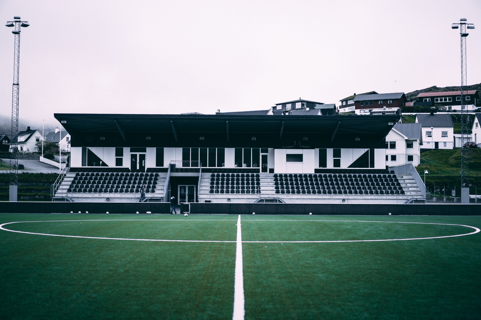 ASYIK: Lapangan minisoccer menjadi solusi untuk mencari sulitnya lapangan besar.