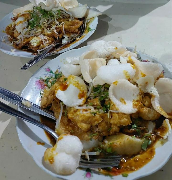 MANTAP: Tahu telor Pak Suroto menjadi salah satu rekomendasi tahu telor yang enak dan cocok untuk anak kos