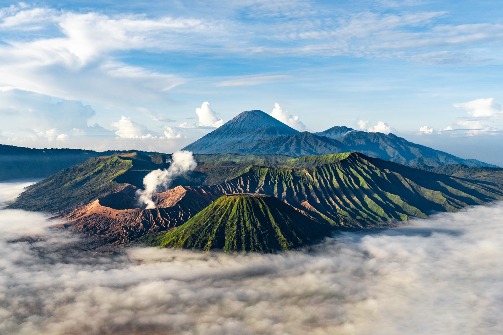 INDAH: Gunung Bromo menjadi ikonik Malang di mata dunia.
