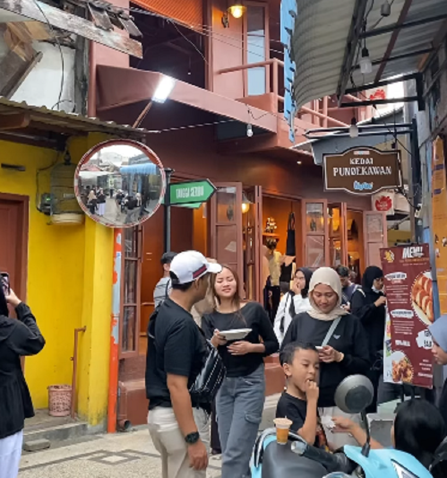 ESTETIK: Salah satu sudut di Kajoetangan Heritage Malang yang penuh dengan keseruan.