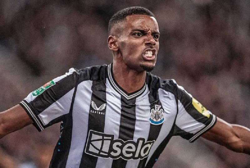 GARANG: Isak mencetak 23 gol musim lalu dan menjadi penyerang yang ditakuti di Liga Inggris.