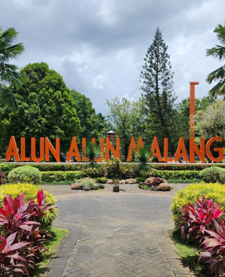 MELEGENDA: Rekomendasi kuliner legendaris yang ada di sekitar Alun Alun Malang yang menjadi daya tarik wisata