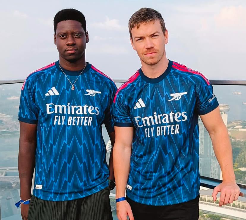 KEREN: Jersey Arsenal menjadi primadona kolektor jersey saat ini.