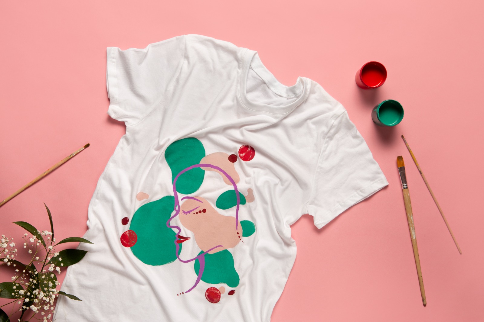 BERKUALITAS: Nyablon baju tanpa khawatir cari tukang sablon, di Malang tersedia banyak jas sablon.
