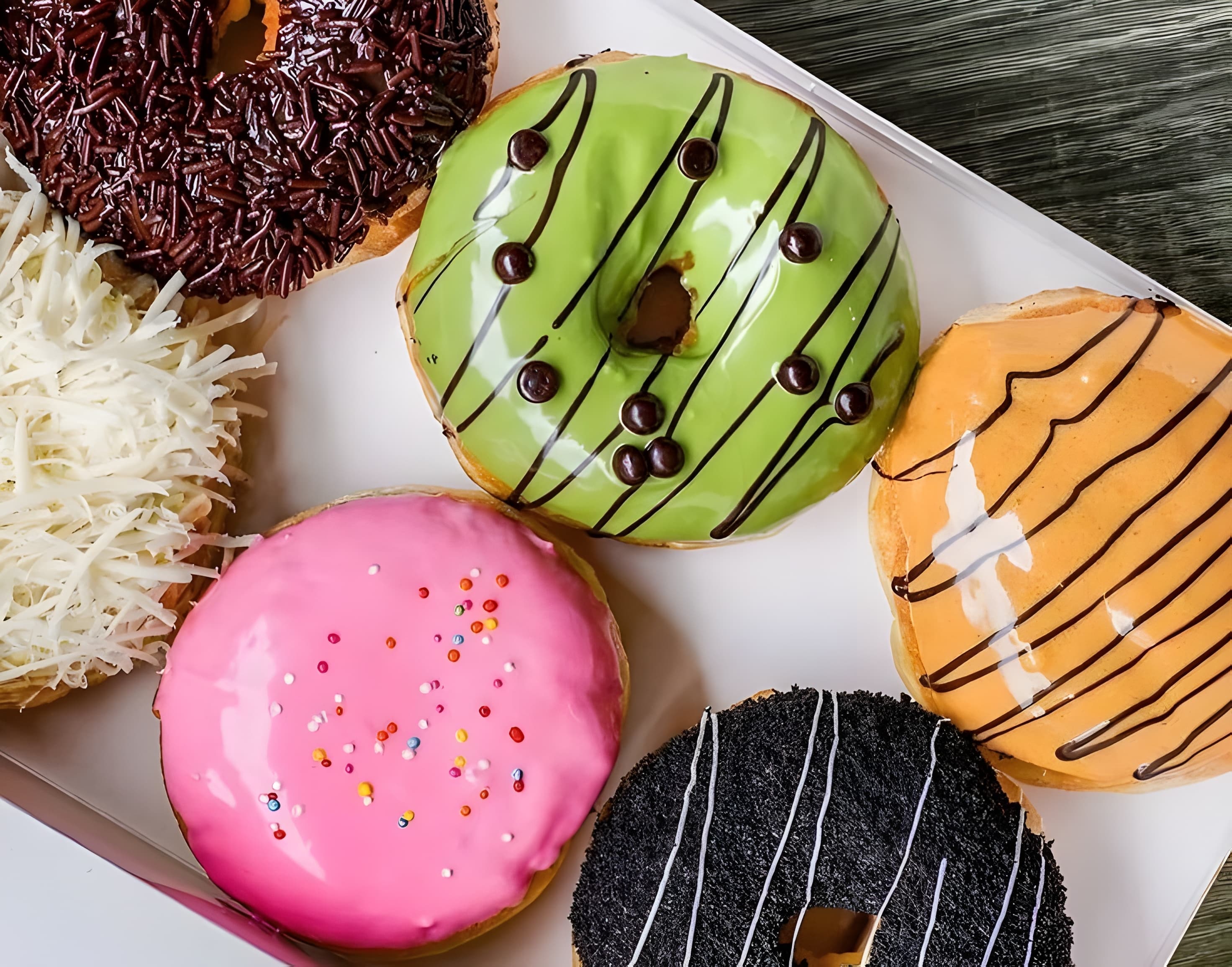 ENAK: Bomboloni Jenny Bakery dengan isian durian jadi salah satu favorit pecinta donat manis di Malang