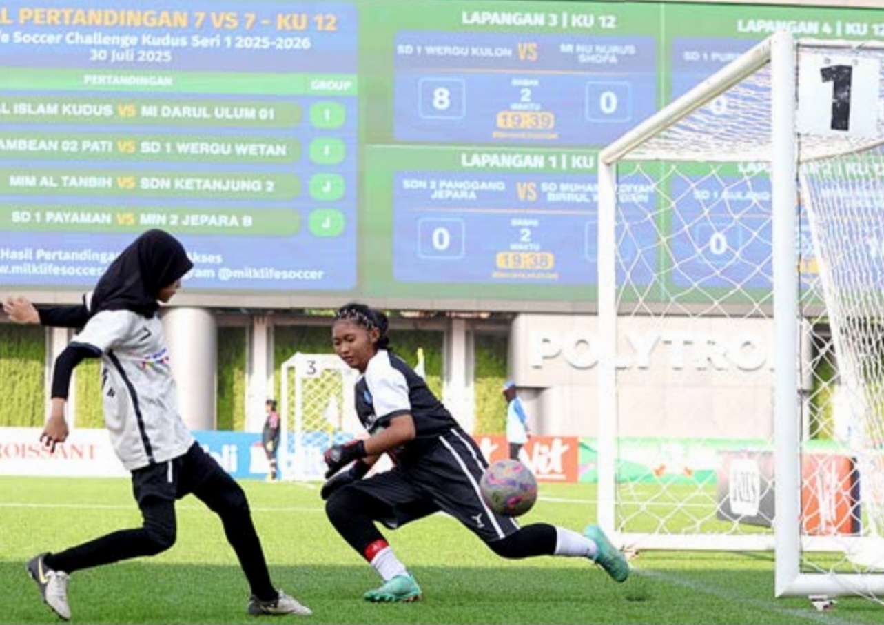 ASAH KEMAMPUAN: Pesepak bola putri berlaga dalam turnamen MLSC 2025/2026 pekan lalu.