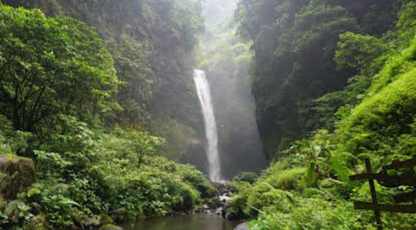 HIDDEN GEM: Jarang dijamah para wisatawan menjadikan wisata Coban Jodo menjadi alternatif berlibur ketika mengunjungi Jabung Malang.