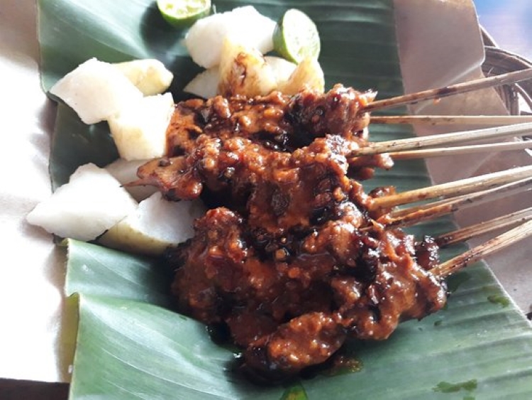 SATE KELINCI: Rekomendasi Sate Kelinci di Kota Batu yang Menggugah Selera