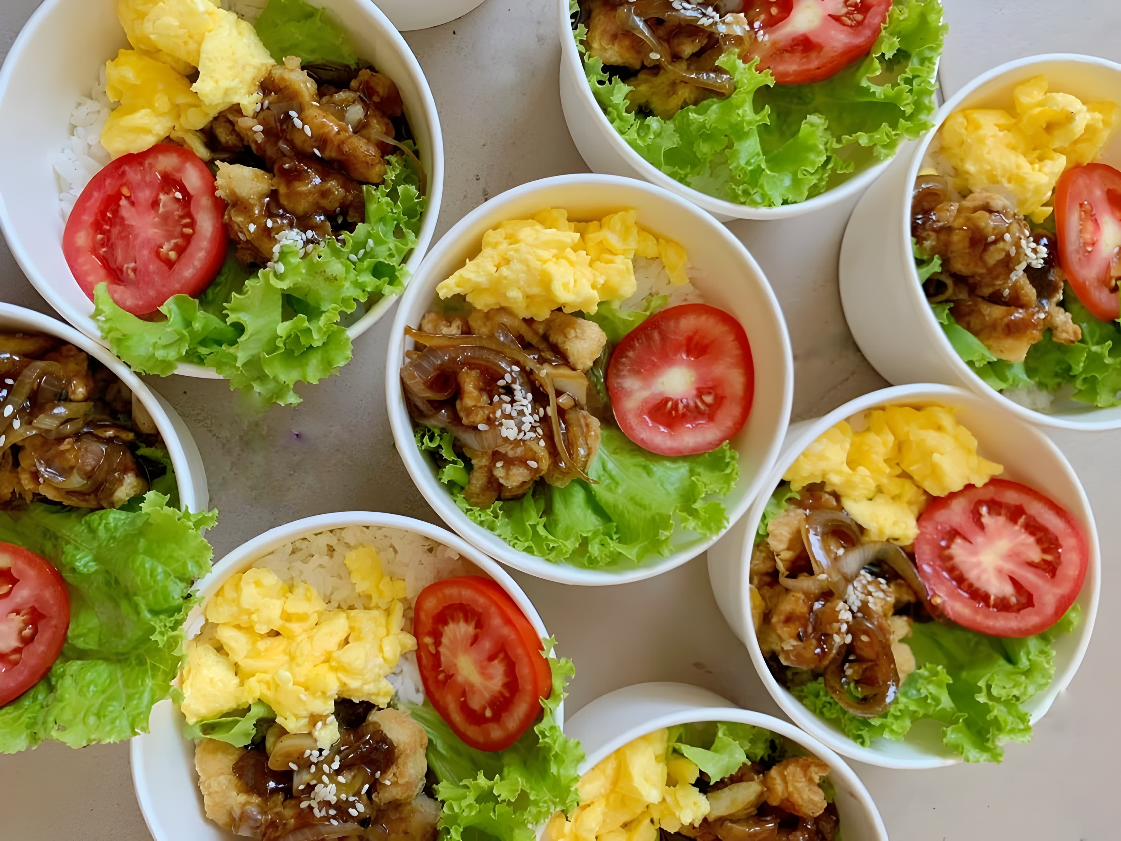 LEZAT: Deretan rice bowl di Malang ini siap memanjakan lidah dengan harga terjangkau dan rasa yang gak mengecewakan!