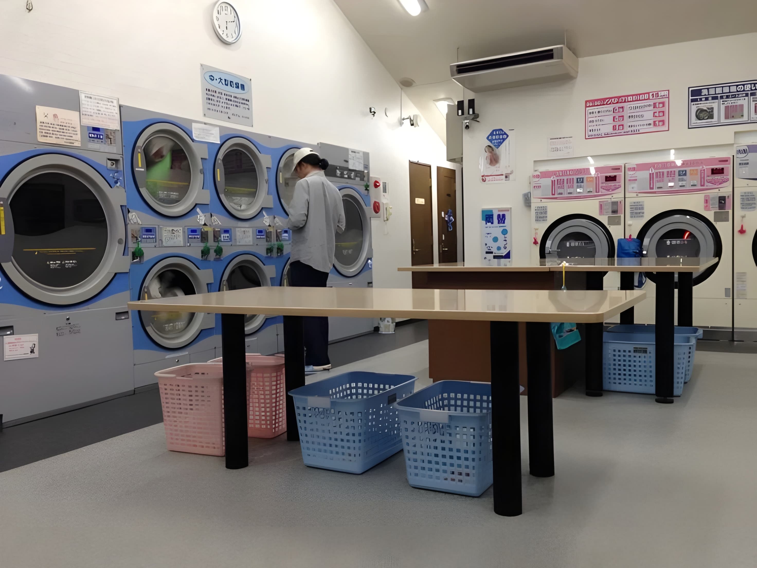 NYAMAN: Coin laundry di Malang ini hadir dengan fasilitas modern dan harga terjangkau untuk bikin pengalaman mencuci jadi menyenangkan.