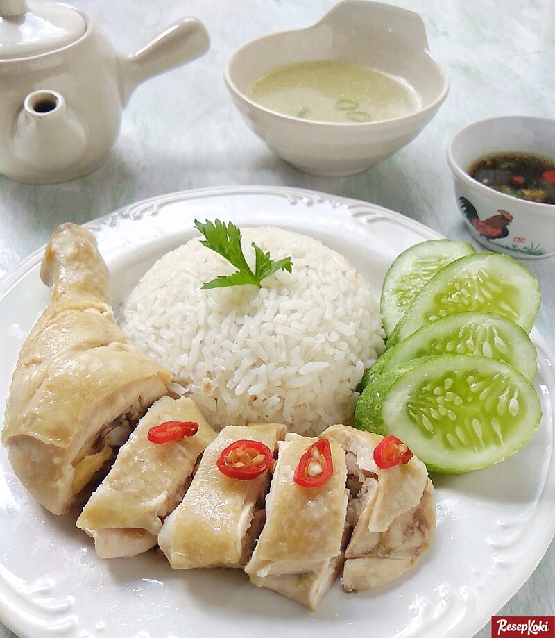 KHAS TIONGKOK: Ayam dengan kaldu dan rempah