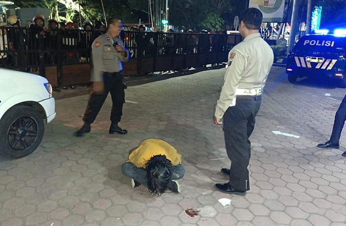 GADUNGAN: Laksono ditangkap Polsek Tegalsari setelah merampas sepeda motor mahasiswa dengan modus mengaku sebagai polisi.