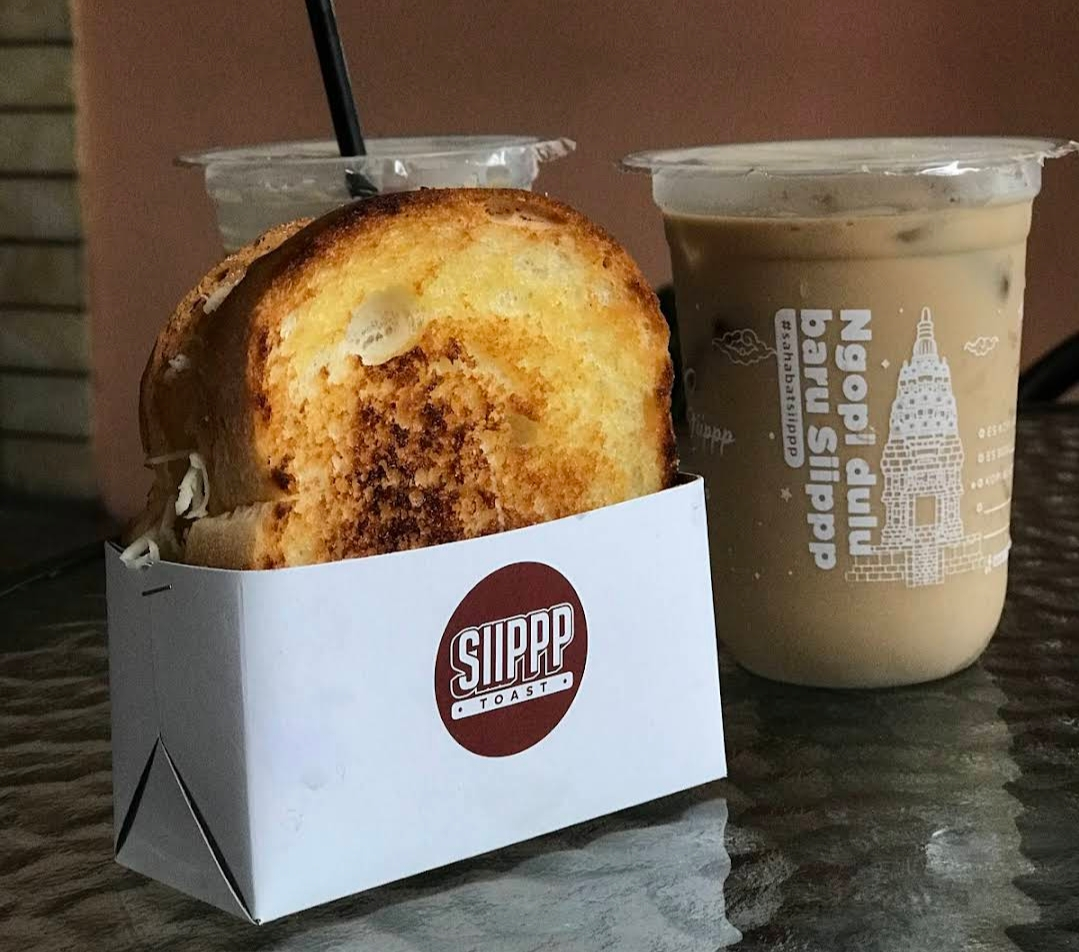 LEZAT: Aneka toast di Malang ini hadir dengan varian topping menggoda yang bikin susah berhenti makan
