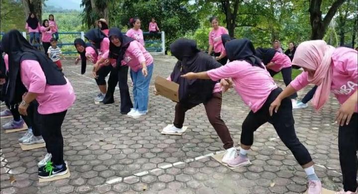 MENARIK: Berikut beberapa ide lomba 17 Agustus untuk ibu ibu yang lucu dan seru