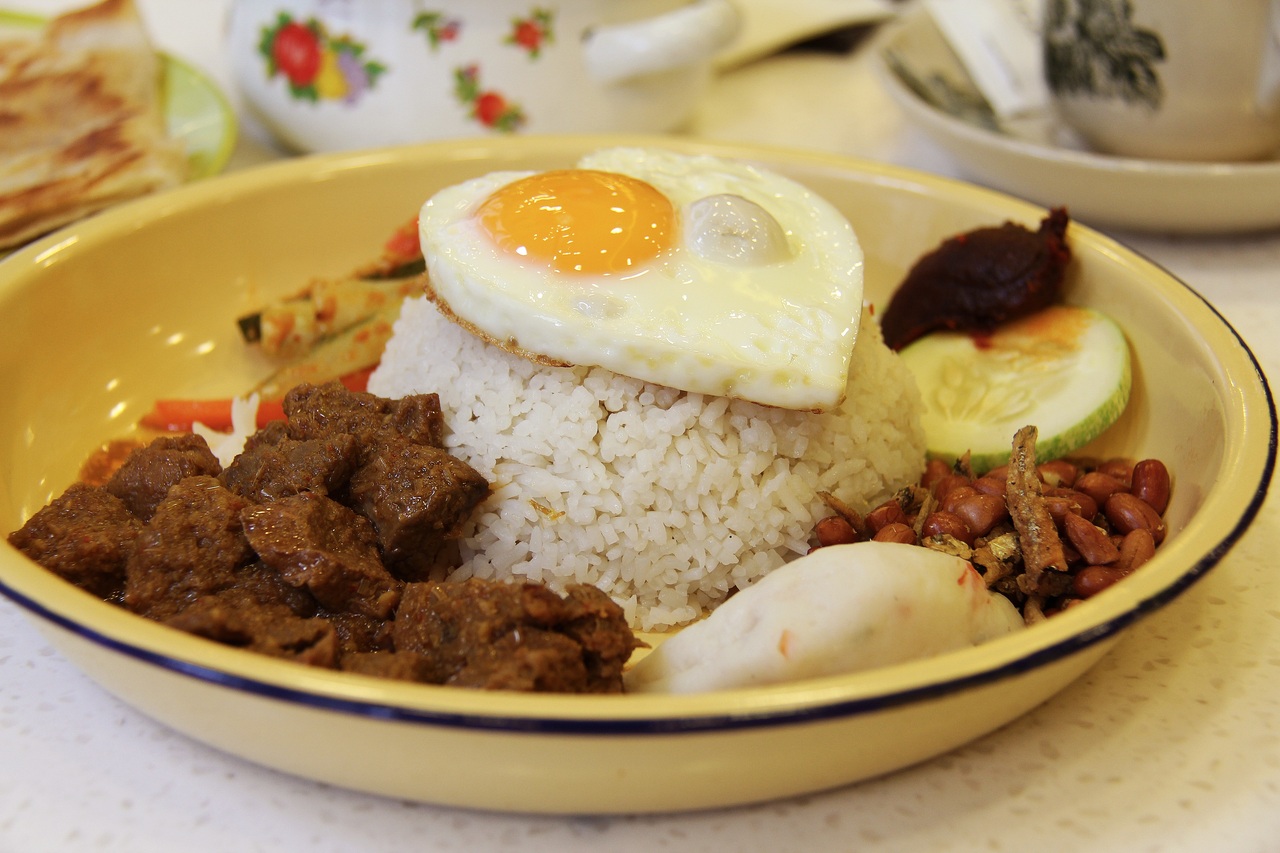 MASAKAN PADANG: Top Rekomendasi Masakan Padang di Blimbing Malang
