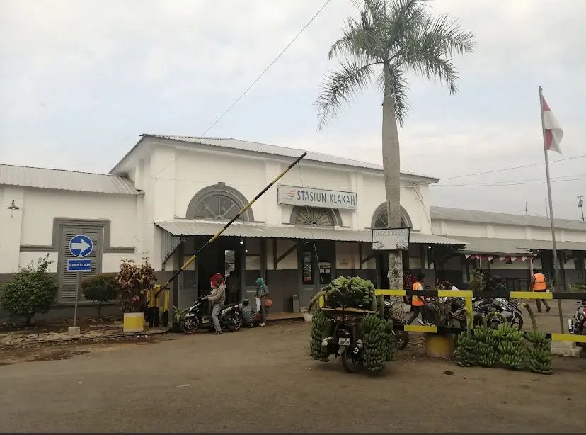 Suasana Stasiun Klakah yang diusulkan Pemkab Lumajang untuk berganti nama menjadi Stasiun Lumajang.
