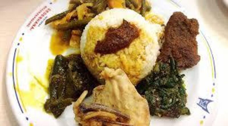 OTENTIK: Nasi Padang makanan yang berlauk lengkap