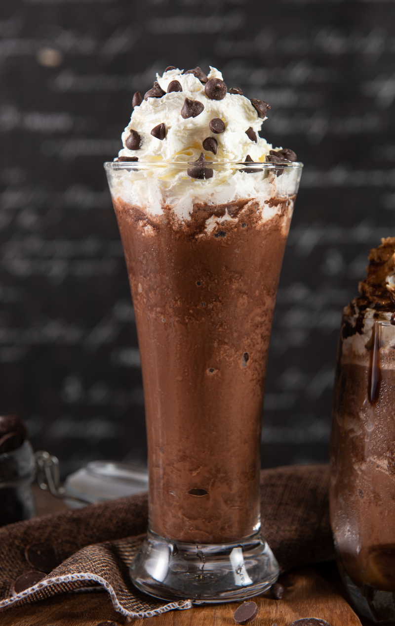 MANIS DAN MENYEGARKAN: Es coklat cocok diminum saat panas