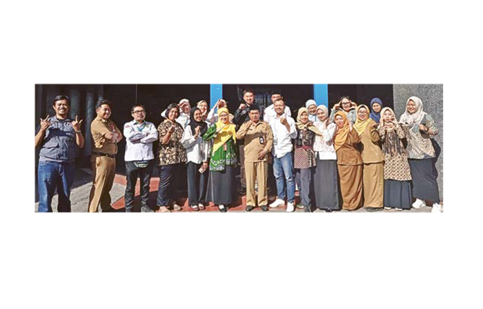 TERBAIK: Diklat perdana khusus untuk 20 guru SD dan MI se-Kecamatan  Klojen di Kantor Jawa Pos Radar Malang, Selasa (19/8).
