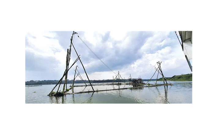 GENJOT PRODUKSI: Keramba Jaring Apung (KJA) di waduk Sutami, Sumberpucung turut andil dalam meningkatkan produksi ikan air tawar di Bumi Kanjuruhan.