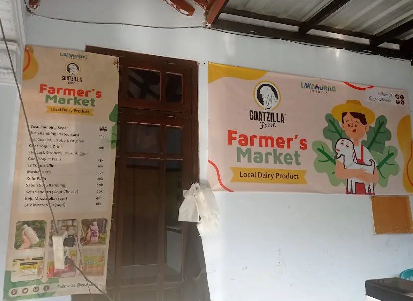 Produk olahan susu etawa dari Lumajang, tak hanya sehat tapi juga jadi sarana edukasi dan wisata kuliner.