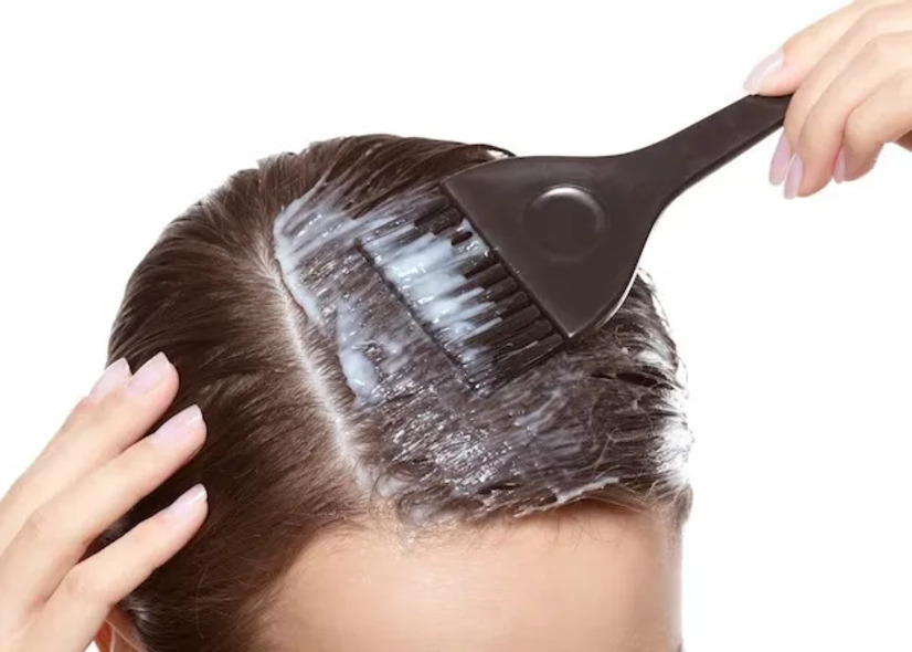 PERAWATAN RAMBUT: Dengan hair mask membantu memperbaiki kerusakan rambut