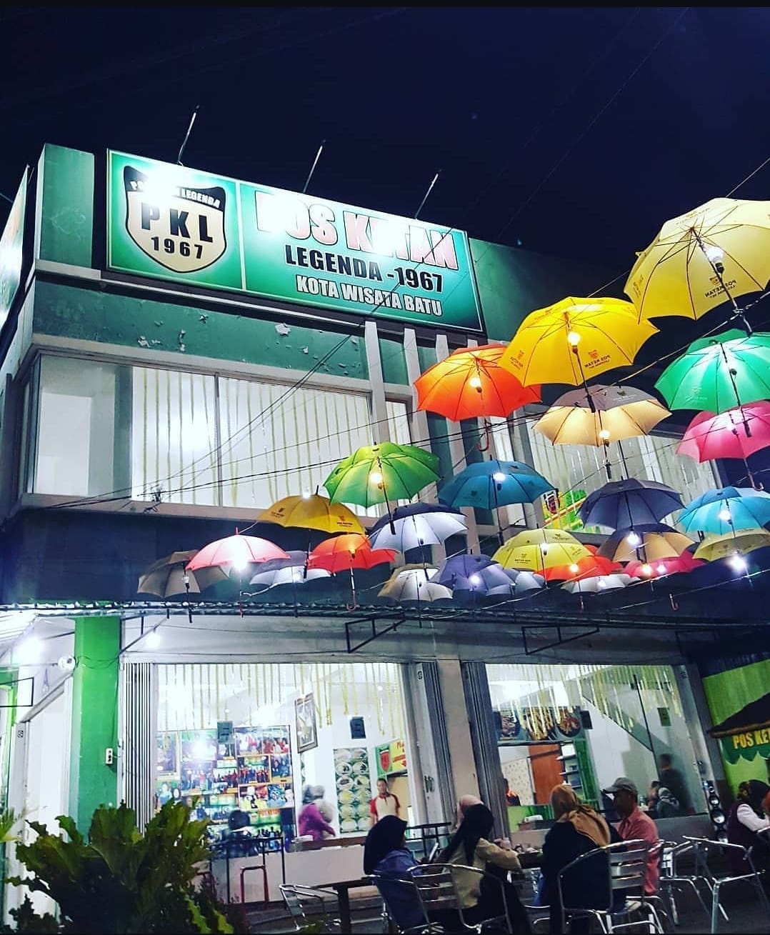 Pos Ketan Legenda 1967 di Alun-Alun Kota Batu