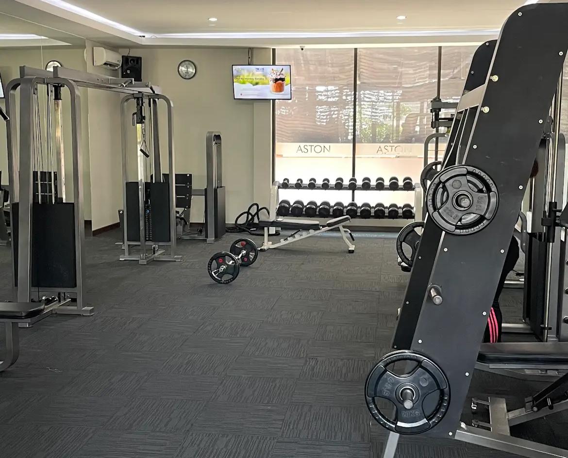Salah satu spot gym di Hotel Aston Hill Kota Batu