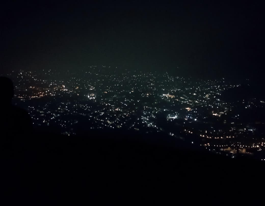 Pemandangan city light dari Wisata Paralayang Batu