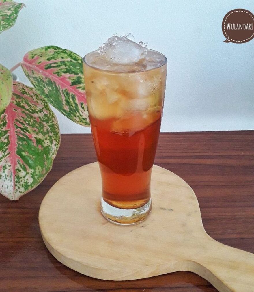 SEGAR DAN MURAH: Es teh bisa kita femui dimanapun dan kapanpun