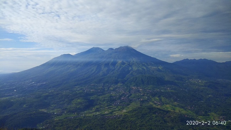 Warga Malang Pengen Healing ke Puncak Gunung? Ini Rekomendasi Puncak yang Ramah Bagi Pemula