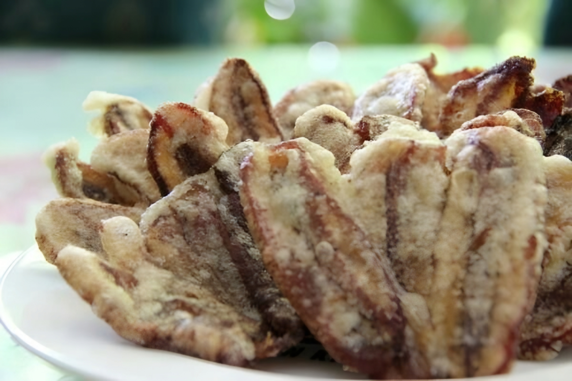 LEGIT: Sale pisang khas Malang jadi camilan manis yang pas untuk buah tangan keluarga di rumah.