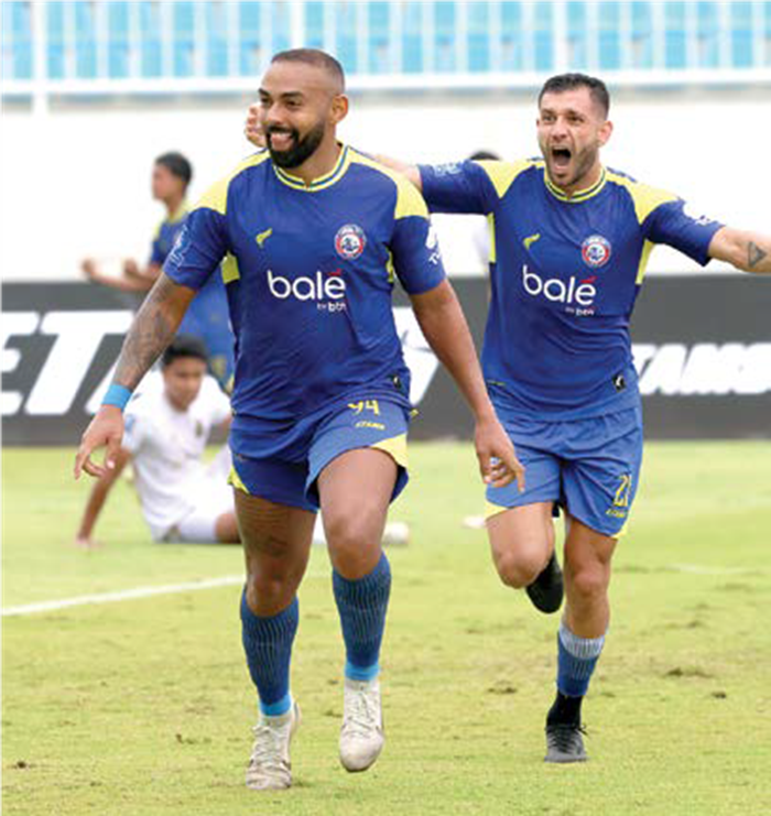 TIDAK ABSEN LAMA: Dalberto Luan Belo merayakan gol ke gawang Bhayangkara Presisi Lampung FC dalam laga Super League pekan ke-4, 22 Agustus lalu.