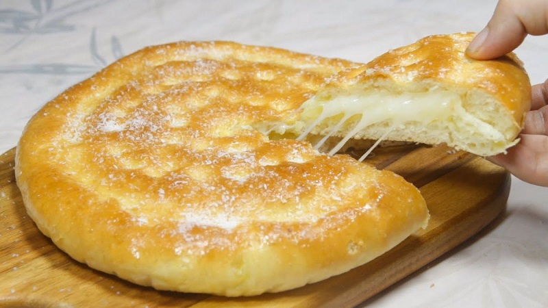 BIKIN KETAGIHAN: Tempat Menemukan Potato Cheese Bread Favorit di Jember Untuk Wisatawan Pecinta Keju Lumer dan Gurih