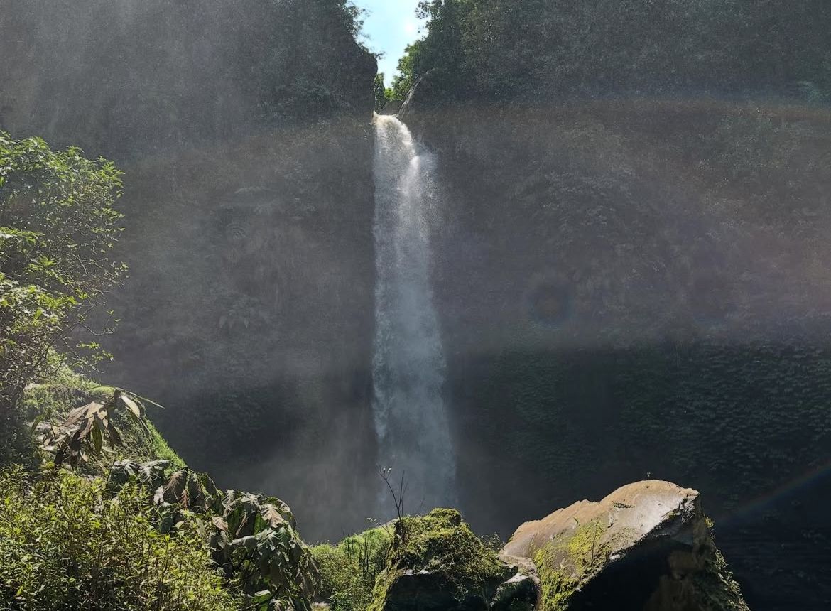 Air terjun coban talun di siang hari