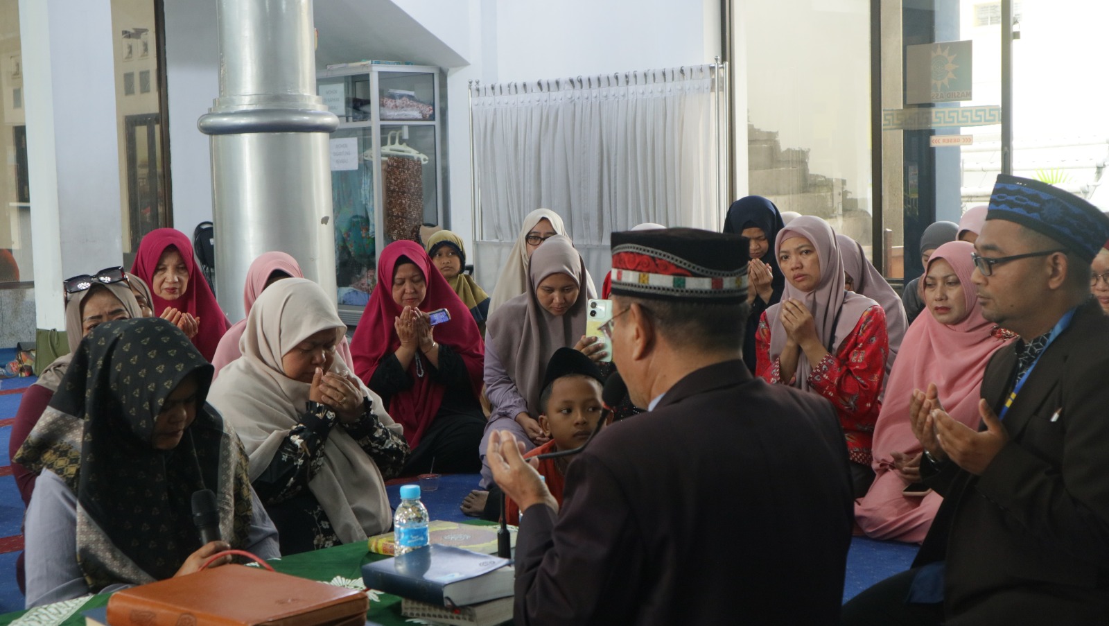 Wali Murid SD Mumtas Mantap Bersyahadat.