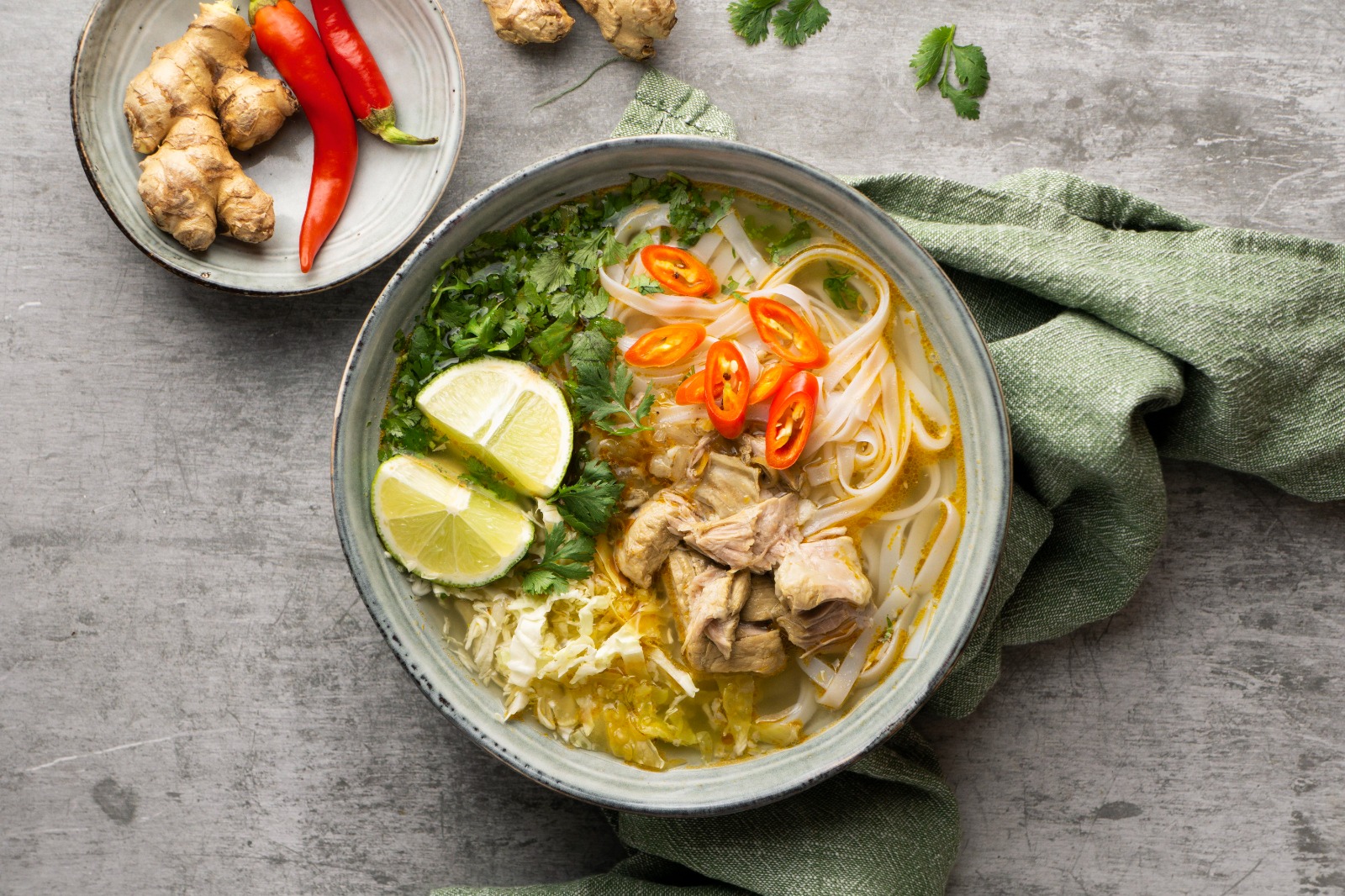 NIKMAT: Hangatnya soto tangkar yang nikmat dimakan saat hangat-hangat.