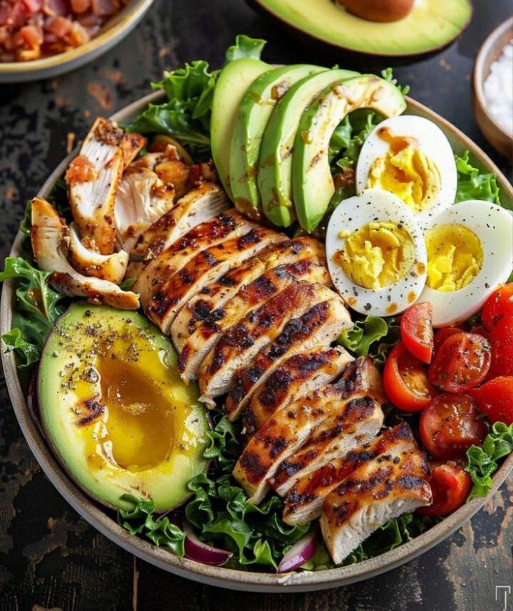 MENYEHATKAN: Rekomendasi resto dengan menu makanan sehat&nbsp;di&nbsp;Malang