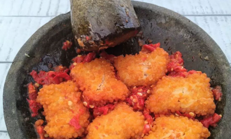 PEDAS NAGIH: Inilah Resep Nugget Geprek yang  Bikin Nagih