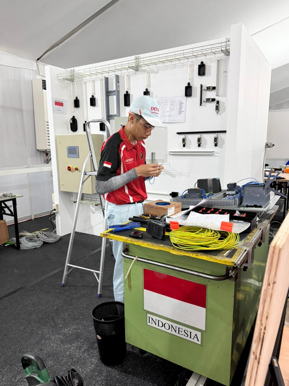 FOKUS : Perwakilan Kabupaten Malang dari SMKN 1 Singosari Pandu Dewangga Reanata saat berjuang di ajang The 14th WorldSkills ASEAN Competition 2025, Agustus kemarin.