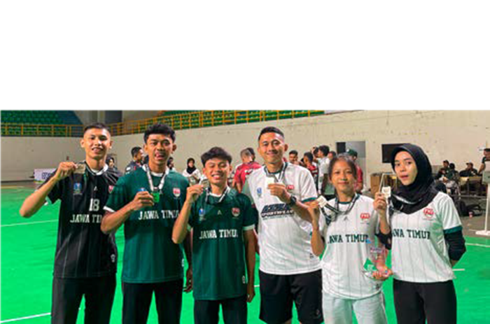 PERFORMA BAGUS: Atlet Hockey Indoor Kota Malang meraih medali perak di Kejurnas Hockey 2025, pekan lalu.